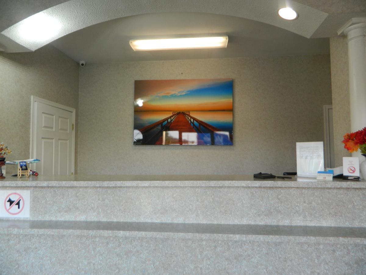 Village Inn & Suites - Smithville ภายนอก รูปภาพ